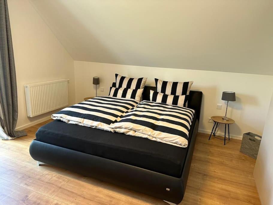 Neuwertige Gemuetliche Wohnung Rieden  Buitenkant foto